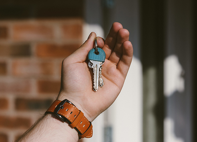 Ways to Sell Your House When You Live in a Bad Neighborhood